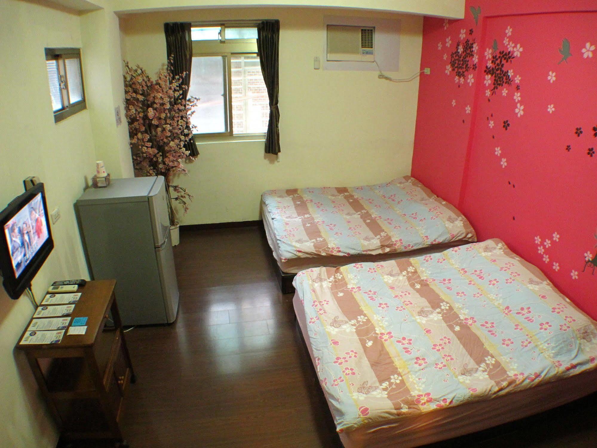 Jv's Hotel